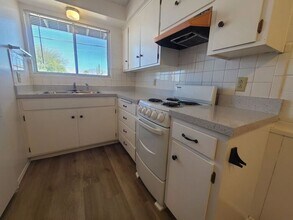 5560 E Bellevue St in Tucson, AZ - Building Photo - Building Photo