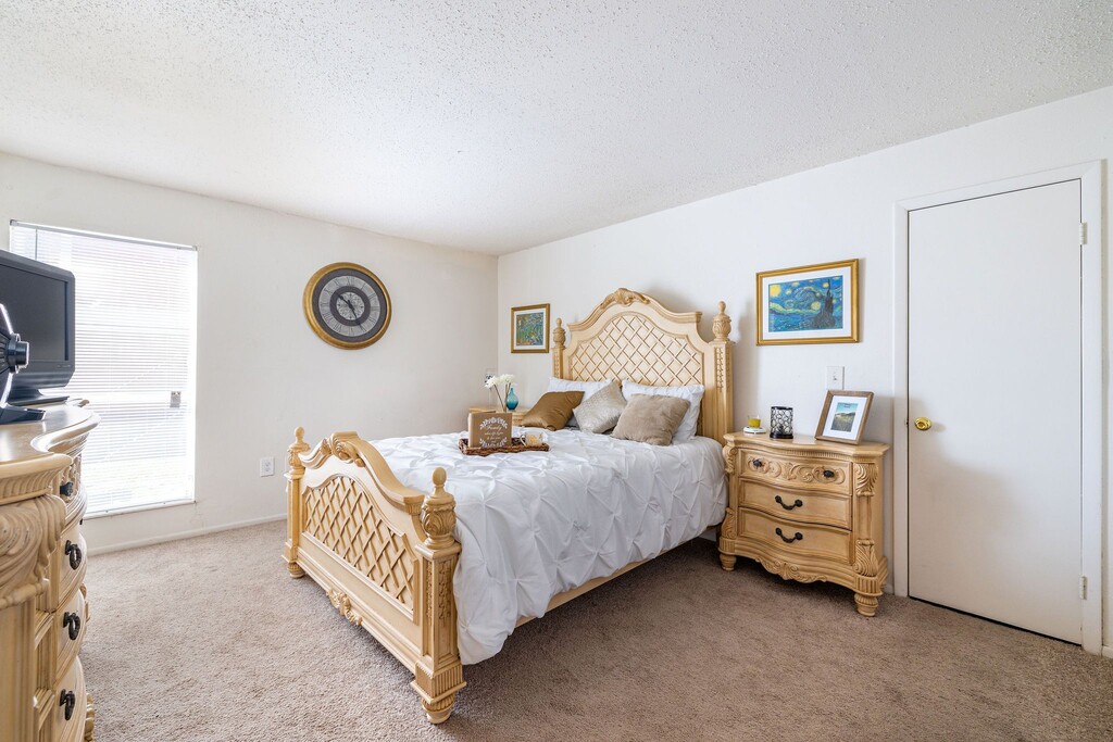 Riverside Palms Apartments in Tampa, FL