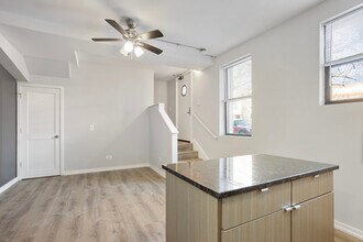 4875 N Magnolia Ave in Chicago, IL - Building Photo - Building Photo