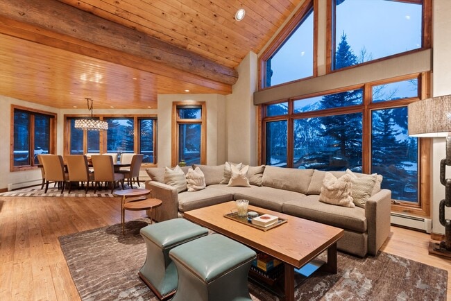 395 Silverlode Dr in Aspen, CO - Building Photo - Building Photo