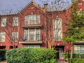 1310 W Webster St in Houston, TX - Building Photo