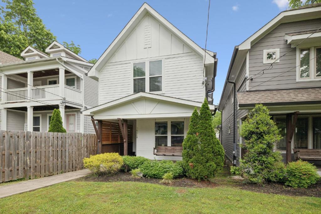 1405B Stainback Ave in Nashville, TN - Building Photo