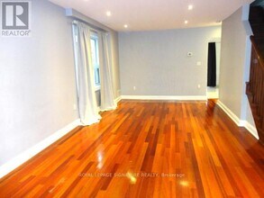 327 Wolverleigh Blvd in Toronto, ON - Building Photo - Building Photo