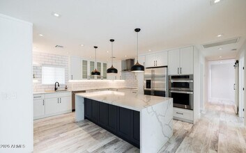 6929 E Mariposa Dr in Scottsdale, AZ - Building Photo - Building Photo