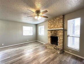 901 Taulbee Ln in Austin, TX - Building Photo - Building Photo