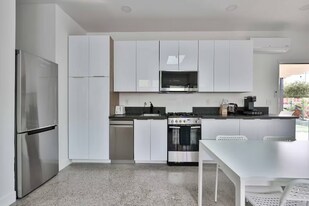 3407 N Mountain View Dr in San Diego, CA - Building Photo