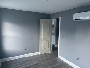 5-7 Knapps Park Dr in Fairfield, CT - Building Photo - Building Photo