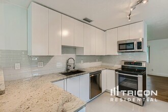 7217 11th Ave N in St. Petersburg, FL - Building Photo - Building Photo