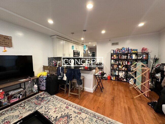 108 Maverick St in Boston, MA - Building Photo - Building Photo