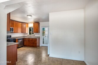 624 N Sunland Dr in Chandler, AZ - Building Photo - Building Photo