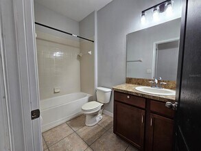 4016 Mountain Chestnut Way in Lakeland, FL - Building Photo - Building Photo