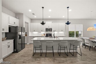 3509 Pilot Cir in Naples, FL - Building Photo - Building Photo