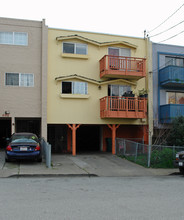 690 Villa St in Daly City, CA - Building Photo - Building Photo