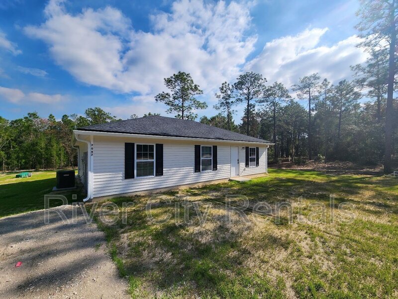 7083 Stetson St in Keystone Heights, FL - Building Photo