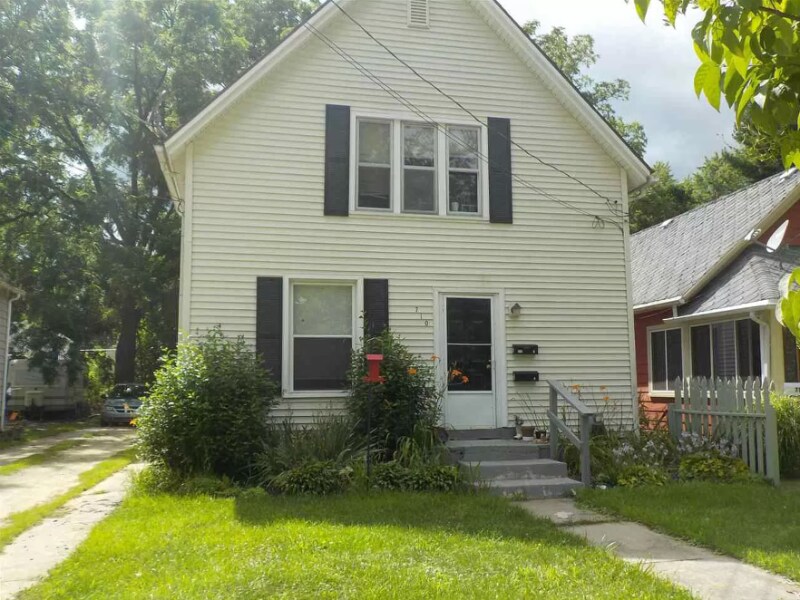 710 Edgewood St-Unit -2 in Jackson, MI - Building Photo
