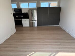 13529 S Raymond Ave in Gardena, CA - Building Photo - Building Photo