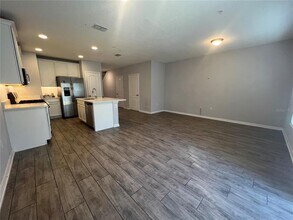 104 Cedar Bark Ln in Sanford, FL - Building Photo - Building Photo