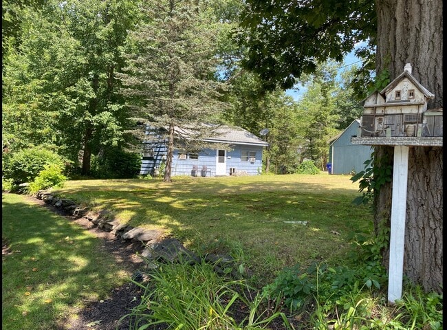 108 Central St in Hudson, NH - Building Photo - Building Photo