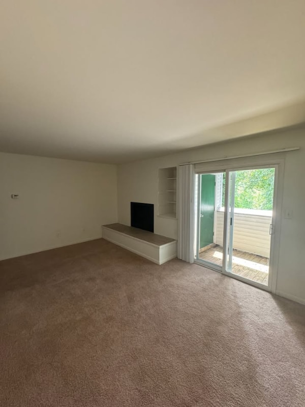600 Reusens Rd