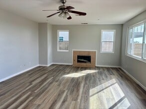 14661 Bison Ln in Fontana, CA - Building Photo - Building Photo