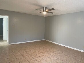 225 N 7th St in Santa Paula, CA - Building Photo - Building Photo