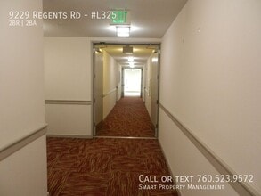 9229 Regents Rd in San Diego, CA - Foto de edificio - Building Photo