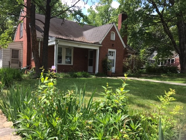 property at 815 W Johnson St