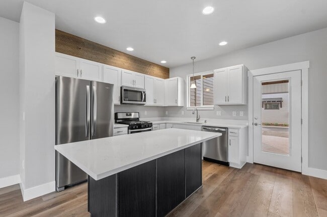 property at 534 Colorado Ave