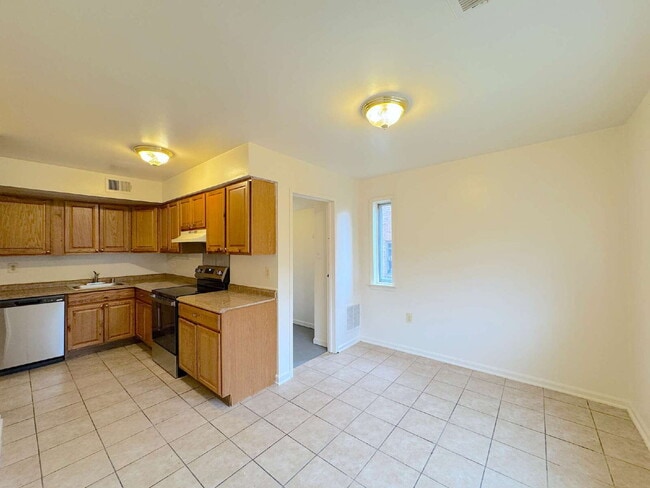 4596 Conwell Dr in Annandale, VA - Building Photo - Building Photo