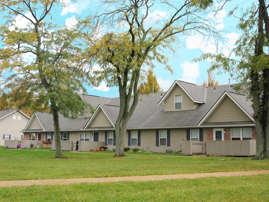 Findlay Village Square Apartments in Findlay, OH