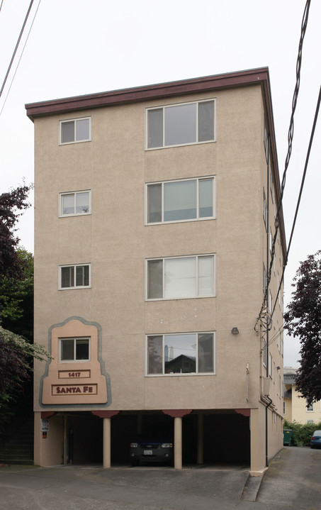 Santa Fe Apartments in Seattle, WA - Building Photo