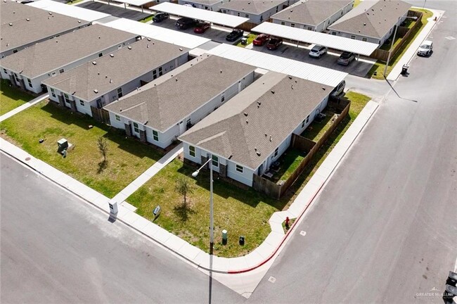 16 Davenport St in Weslaco, TX - Building Photo - Building Photo