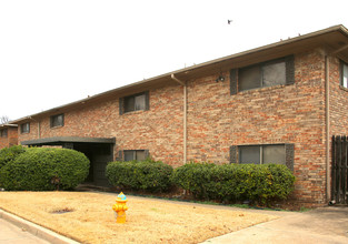 Abbey Road Apartments in Tulsa, OK - Building Photo - Building Photo