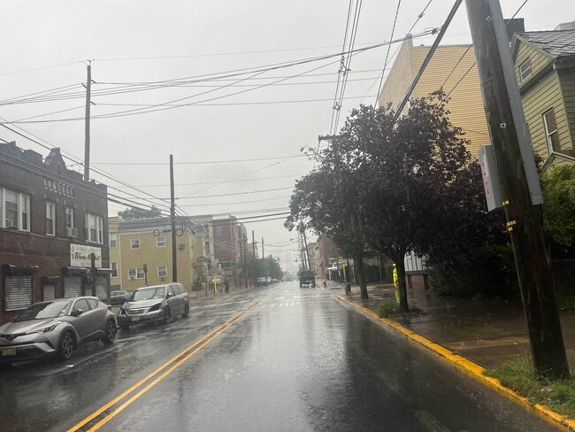 1128 Summit Ave in Jersey City, NJ - Building Photo - Building Photo