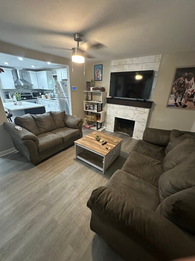 2025 Detroit Ave NW in Atlanta, GA - Building Photo - Building Photo