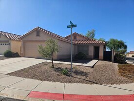 544 W Jardin Loop in Casa Grande, AZ - Building Photo