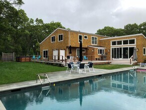 188 2 Holes Water Rd in East Hampton, NY - Building Photo - Building Photo