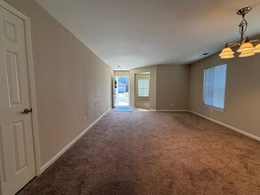 8907 Grisom Way in Reno, NV - Building Photo - Building Photo