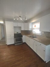 15005 Lawndale Ave in Cleveland, OH - Building Photo - Building Photo