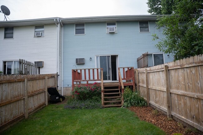 219 Old Hershey Rd in Elizabethtown, PA - Building Photo - Building Photo