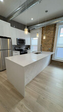 601 Green Bay Rd, Unit 201 in Wilmette, IL - Building Photo - Building Photo