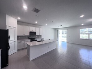 9131 Rally Spring Lp in Wesley Chapel, FL - Building Photo - Building Photo