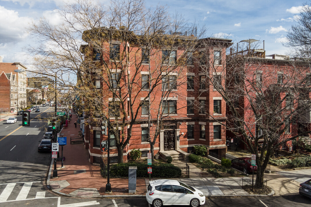 1939 17th St NW in Washington, DC - Building Photo