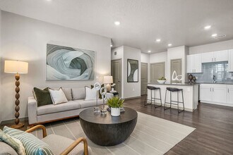 Valley View in Magna, UT - Foto de edificio - Building Photo