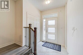 21 Westfield Cres in Hamilton, ON - Building Photo - Building Photo