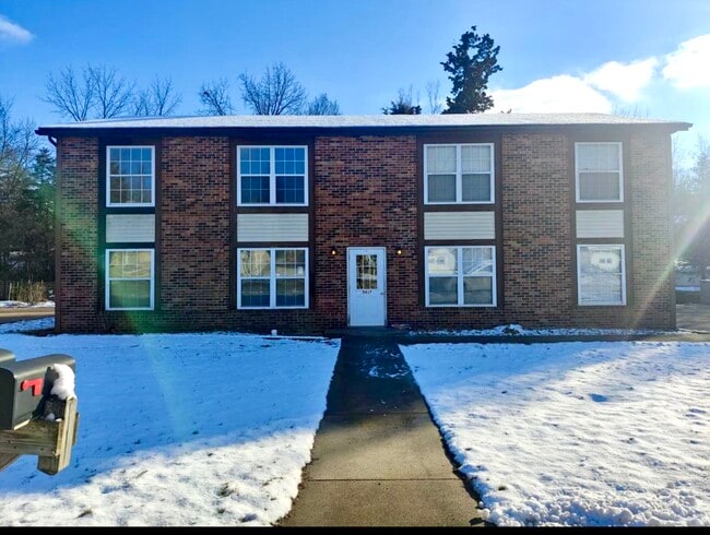 property at 5417 Collier Ln