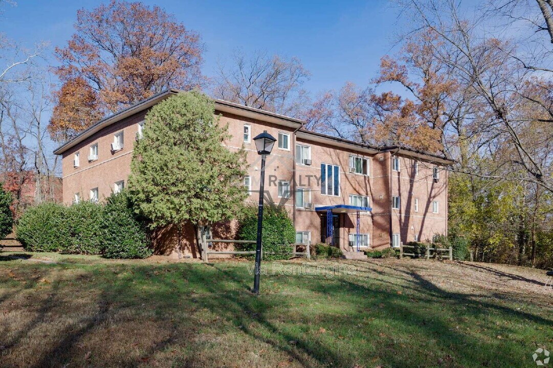 14402 Gemstone Dr in Woodbridge, VA - Building Photo