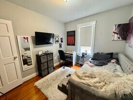 51 Montebello Rd, Unit 1 in Boston, MA - Building Photo