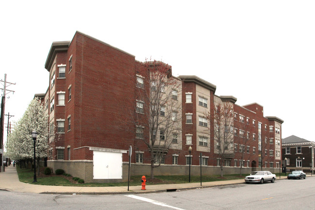 Bettie Johnson Hall in Louisville, KY - Building Photo - Building Photo