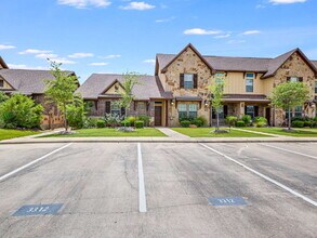 3312 Airborne Ave in College Station, TX - Building Photo - Building Photo